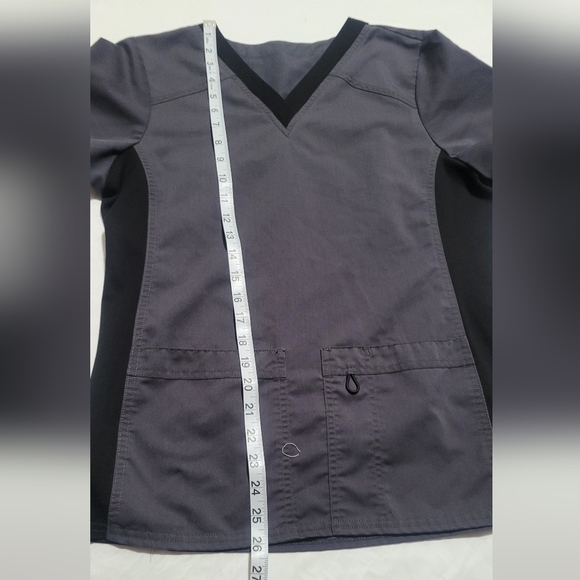 Scrub Star Womens Black And Dark Gray Scrub Top. Size Small - Picture 5 of 7